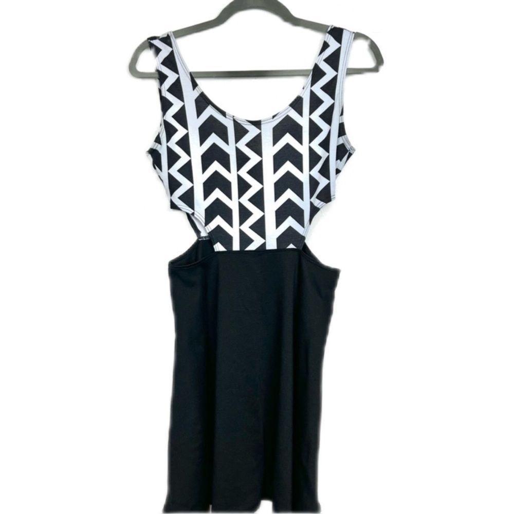 Chevron Cut Out Mini Dress Size M